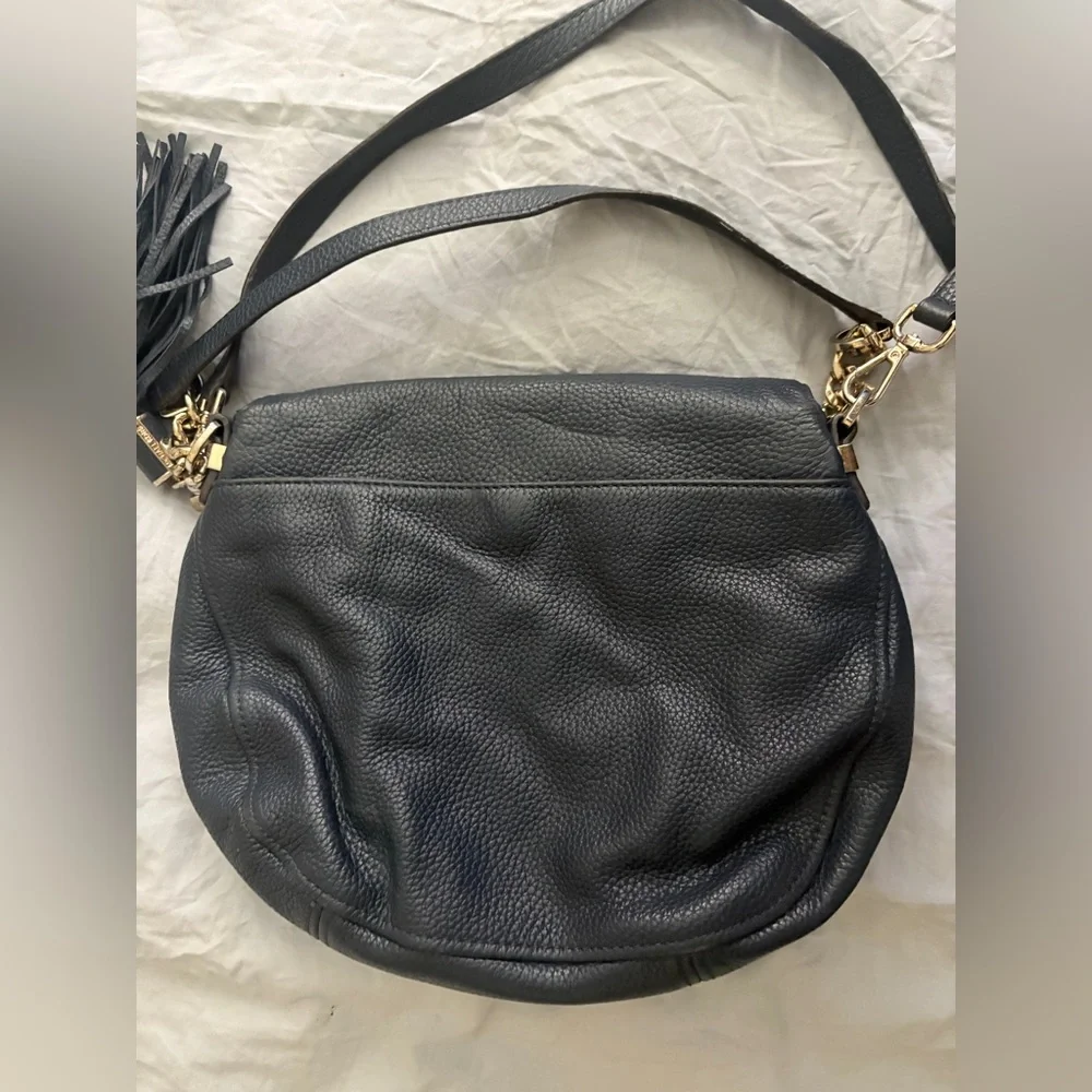 Michael Kors Navy Pebbled Leather Crossbody Authentic MK Tassel Gold Chain Strap - Picture 12 of 12